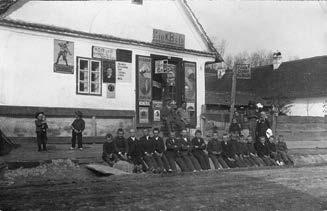 Link Béla fűszerkereskedése 1930 körül 1932-ben lemondott bonyhádi iparáról, székhelyét és lakását Bátaszékre helyezte át. 59 Új iparengedélyt 1932.