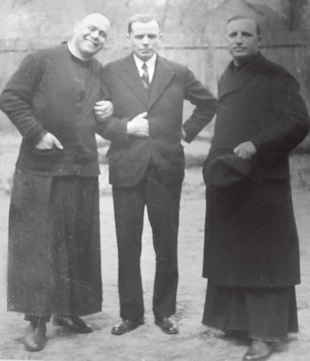 Képek, dokumentumok Mogyoróssy Sándor jezsuita, Dr.