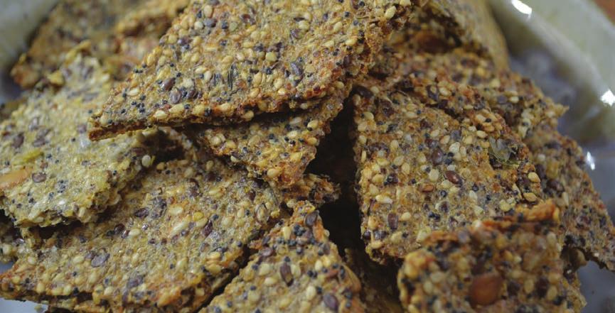 Táplálkozás, diéta Magos-ropogós snack (mártogatós mellé) Hozzávalók: 200g lenmag 60 g szezámmag 60 g napraforgómag só, víz Elkészítés: 1.