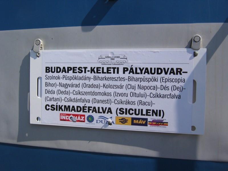 A SZÉKELY GYORS ÉS A CSÍKSOMLYÓI ZARÁNDOKVONATOK TÖRTÉNETE A csíksomlyói búcsúra illetve az őrházhoz és a Pfaff Ferenc által épített gyimesbükki vasútállomáshoz először 2008 pünkösdjén indították el