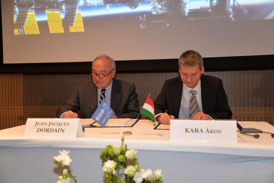 ESA csatlakozás: 24