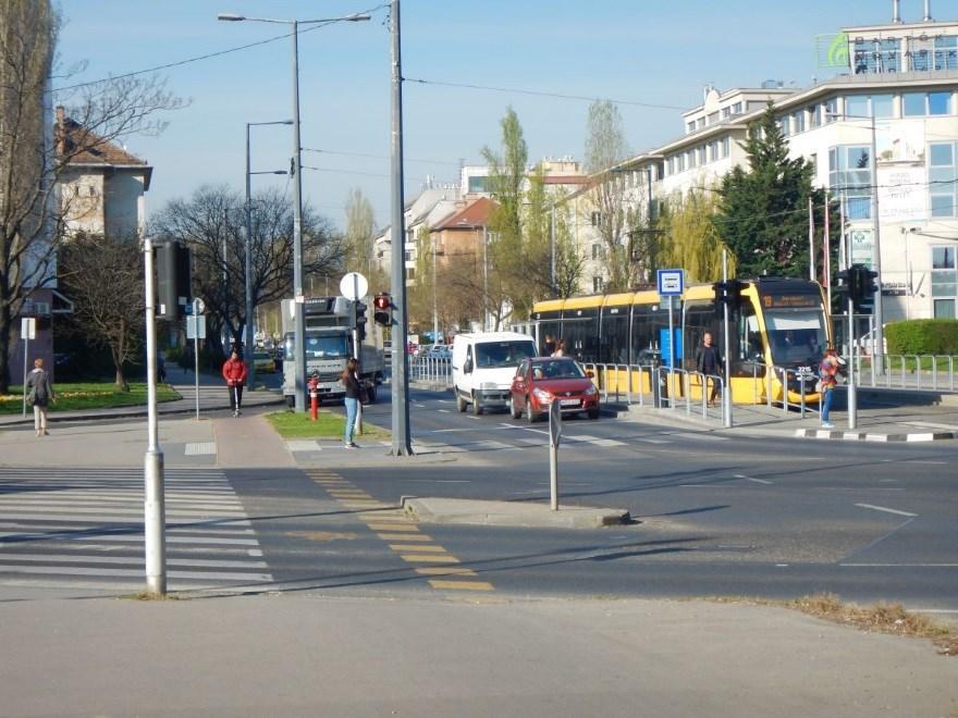 78. ábra: Tétényi út becsatlakozása a Bartók Béla útba Fejlesztés célja Városi főhálózat. 79.