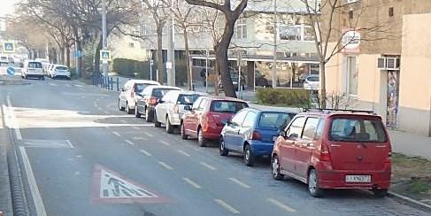 beavatkozni: kétoldali irányhelyes kerékpársávok kialakítása szükséges.