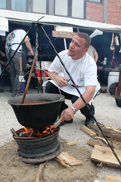 folyamatosan nézhették a gyerekek.