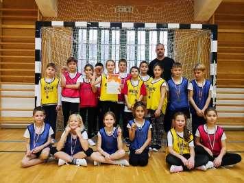 BERKI BENCE 14. GRŐSZER EMMA 15. IHÁSZ KEVIN 16. KOVÁCS HANNA 17. BUDA BÁLINT 18. BORZAS KEVIN 19. FEJES BOGLÁRKA Intézményi Bozsik torna I.kcs. (2017.12.11.
