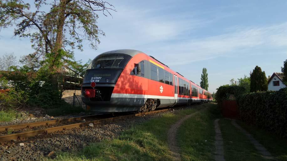 A tényleges zaj az előbb felsoroltak összhatásából alakul ki. Ezek, a vasúti közlekedés által okozott zaj- és rezgésforrások láthatók a 2.1. ábrán.