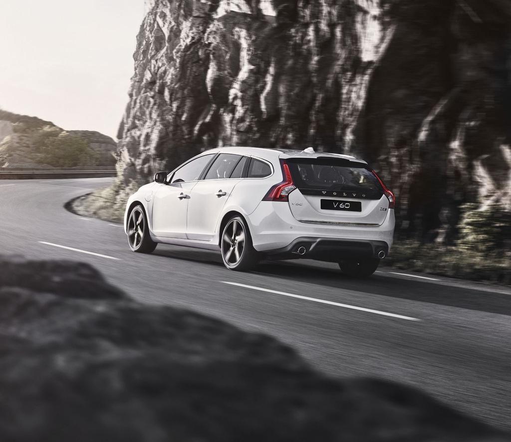 VOLVO V60 TWIN ENGINE 23 A környezet tudatos védelme nem jelenti azt, hogy le kellene mondanunk a vezetés öröméről.