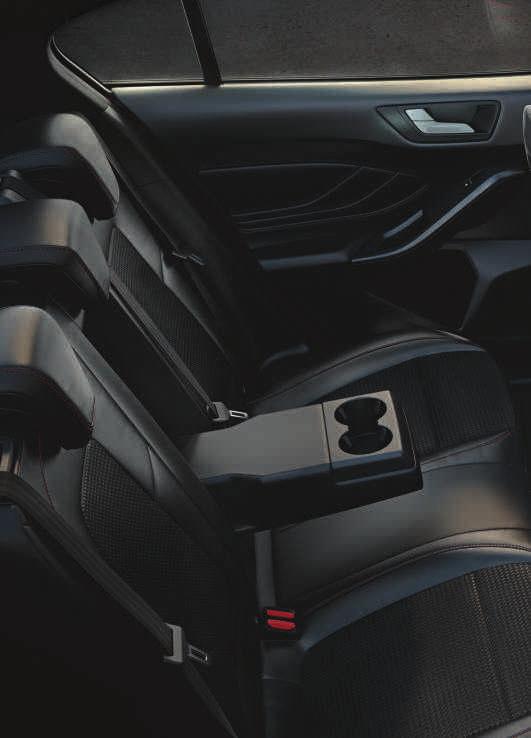 Sportos stílus és kényelem Minden utazás élvezet az új Focus ST-Line modellváltozatában, mely a minőség, a változatosság, és a kényelem tökéletes ötvözete.