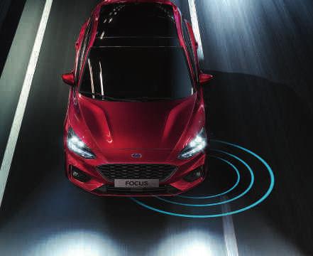 01 03 05 FORD FOCUS technológia Előrelátó Az új Focus számos olyan, kategóriájában a legjobb technológiai megoldással rendelkezik, amelyek mind a könnyebb és biztonságosabb