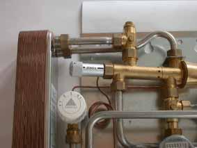 Functions of substations Warmwasser Kaltwasser 45 C 10 C 1 1 9 2 3 4 10 Netz RL 20-40 C Netz VL 65 C 1 7 6 8 5 1 1 1 1 25-40 C Heizung RL 65 C Heizung VL 1 Absperrventil 2 Rückschlagklappe 3