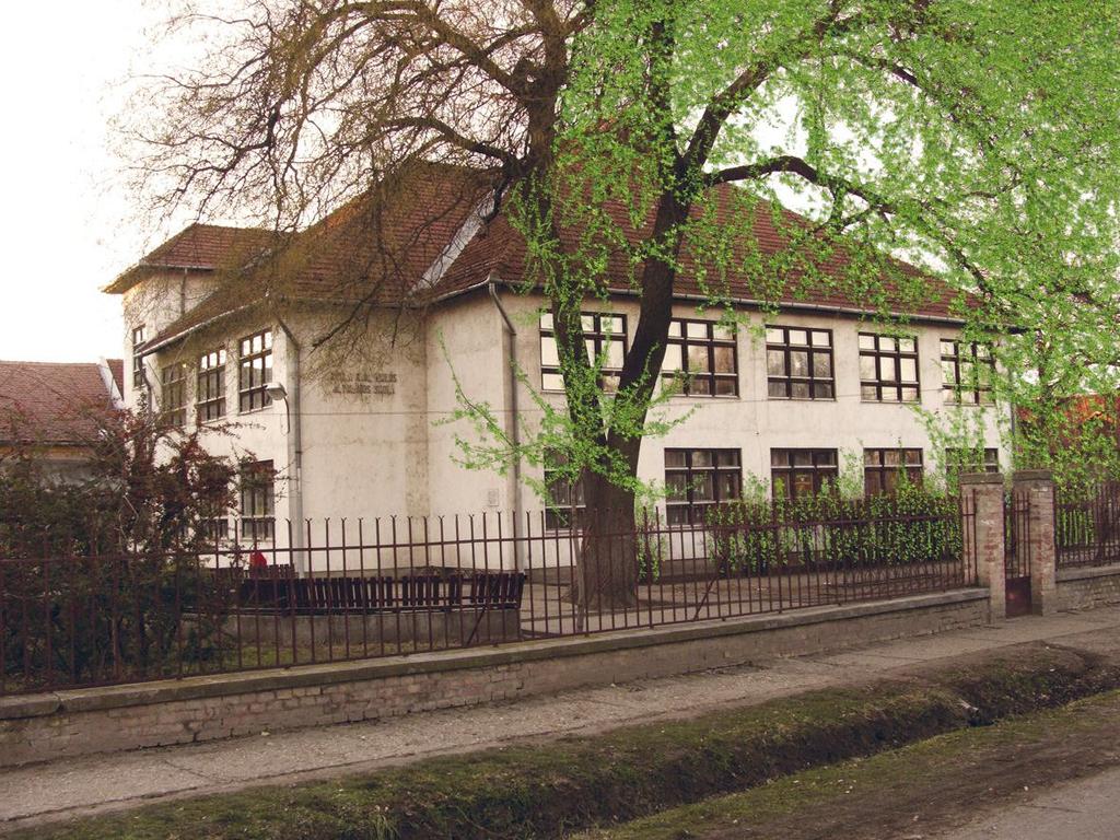 GYULAI GAÁL MIKLÓS ÁLTALÁNOS ÉS