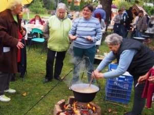 készítésével is lehetett versenyezni. A program jó hangulatban, nagy izgalmakkal zajlott.