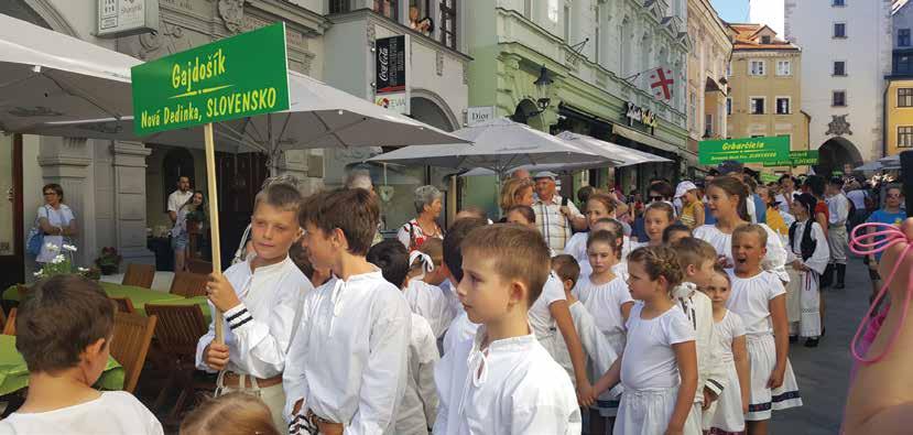 Školstvo / Zo života obce číslo 2/2017 JAR V ZÁKLADNEJ ŠKOLE Neviem, čím to je, ale jar je na škole vždy najrušnejšia a najbohatšia na rozličné aktivity.