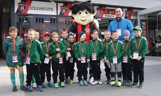 Šport číslo 2/2017 FUTBALOVÁ SEZÓNA 2016/2017 JAR SA VYDARILA aj aktívne zapojenie Olivera Hegyiho, hráča nášho dorastu do tréningového procesu.