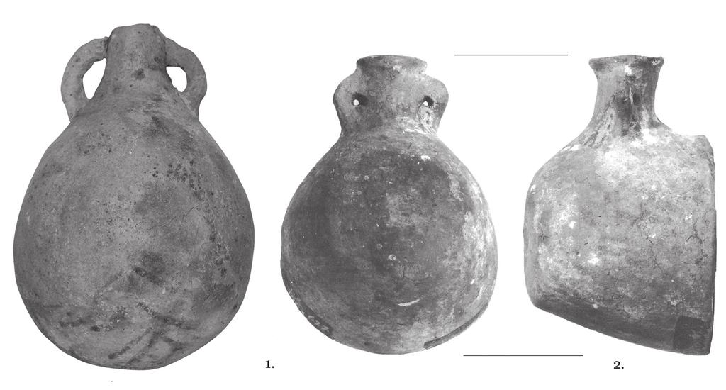 BALOGH CSILLA 3. kép: Kézzel formált agyagkulacsok: 1. Felgyő-Ürmös-tanya, 41. sír; 2. Abony, szórvány Fig. 3: Hand-made flasks: 1. Felgyő-Ürmös-tanya, Grave 41; 2.