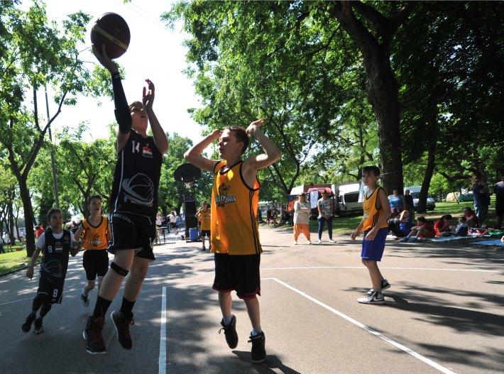 6 OTP Junior adidas streetball Challenge KÕBÁNYA NÉPLIGET Centerpálya és Színpadi Programok 2017. május 27., szombat 10.