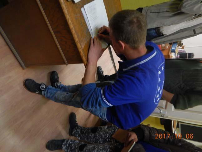 FAMOS bútoripari Kft. 2017.10.06 Furnérozott és laminált forgácslapból készítenek lapra szerelt illetve kész bútorokat és teljes fából készült és modern bútorokat. 1.