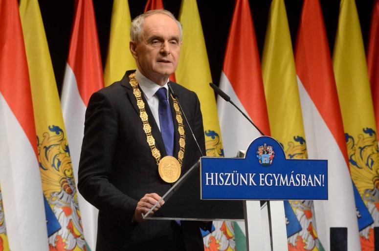 A Szivárvány Kultúrpalotában 2018. január 23-án rendezett ünnepi közgyűlésen részt vett dr.