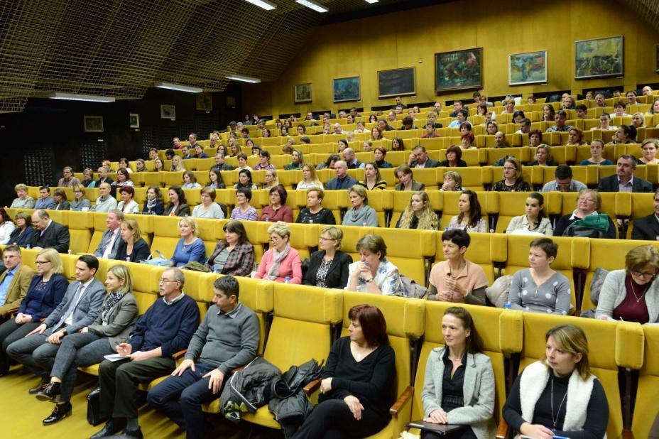A fórumon előadást tartott Dr.