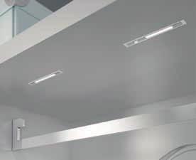 00015609070 nsuncity D D LED lámpa (extra erős fény) anyag: alumínium, polikarbonát feszültség: 220-240/12 V 200 cm-es vezetékkel ellátott IFR (mozgásérzékelő) kapcsolóval