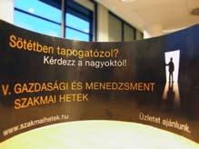 jóvoltából.