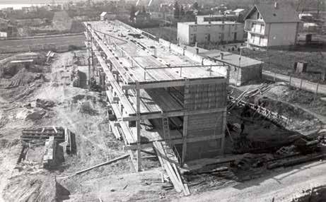 30 Örökségünk Az 1970-es és '80-as években nagy állami cégek és szervezetek egymás után építik meg