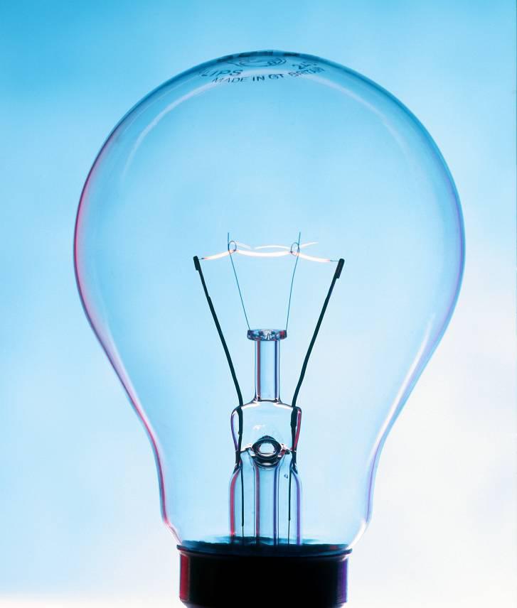 Pagina de stiinta Iluminatul economic si ecologic Becurile cu incandescentă. Thomas Edison este omul de ştiinţă care a fost creditat cu inventarea becului cu incandescenţă în anul 1879.