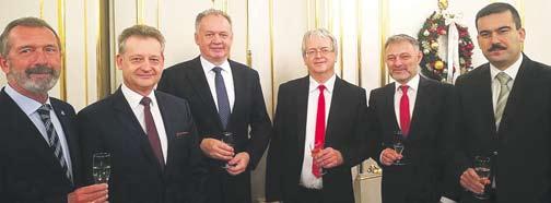 Andrej Kiska a történet elérhető itt: http:// www.opatrovatelkaroka.