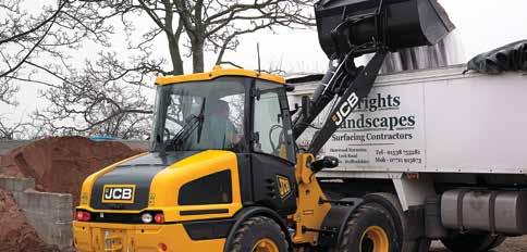 JCB KOMPAKT TÖRZSCSUKLÓS HOMLOKRAKODÓK A 403 Agri Compact rakodó az első olyan JCB homlokrakodó, mely 50 LE alatti teljesítményű. Ahogy az el is várható a JCB gépektől, fel is állít egyfajta mércét.