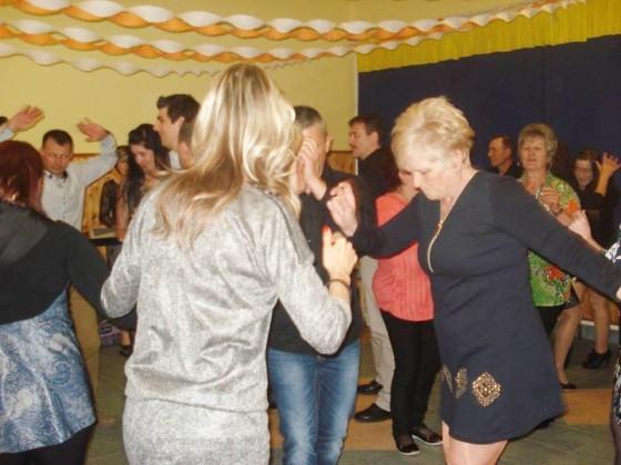 217. május 7 Jótékonysági bál az óvodás gyermekekért! Ismételten megrendezésre került a II. tavaszváró jótékonysági mulatság. A jó hangulatról Bíró-Sípos Karina, az Origó énekesnője gondoskodott.