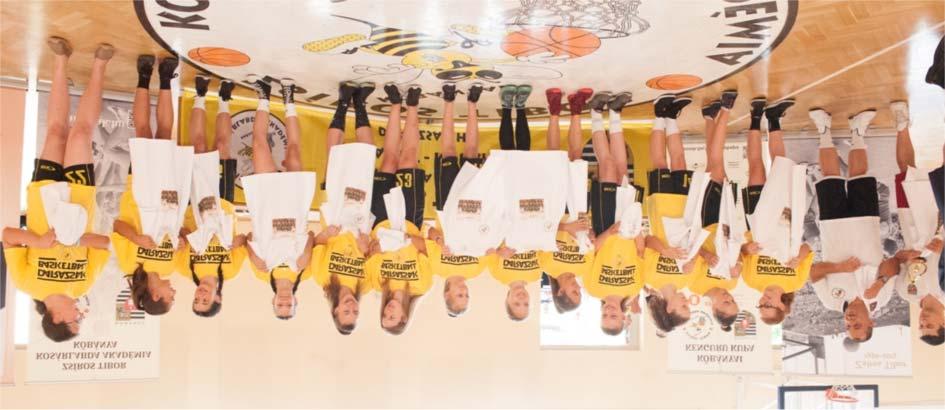 U13 leány Budapest-bajnokság név 2 pontos dobás 3 pontos dobás büntetõdobás kís jó % kís jó % kís jó % ÖP Sz E T V A B K F IBM Msz Gallyas Andrea 76 41 54 13 10 77 92 22 17 7 11 16 0 8 7 94 7 Katonás