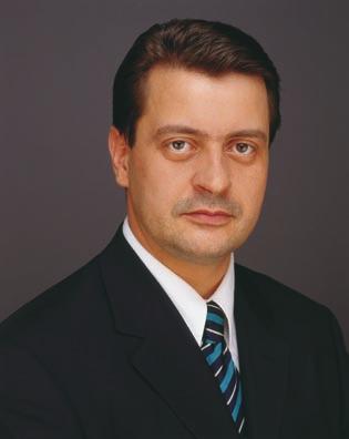Úvodné slovo predsedu predstavenstva Vážení klienti, obchodní partneri a akcionári, ako každý rok, aj rok 2005 priniesol veľa nového - veci dobré, aj menej príjemné.