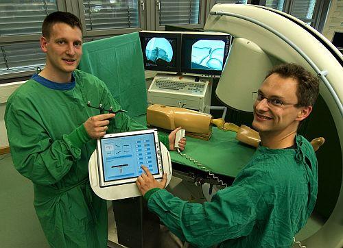 Az Aacheni Egyetemi Klinika ortopédiai szakemberei egy olyan robotot hoztak létre,