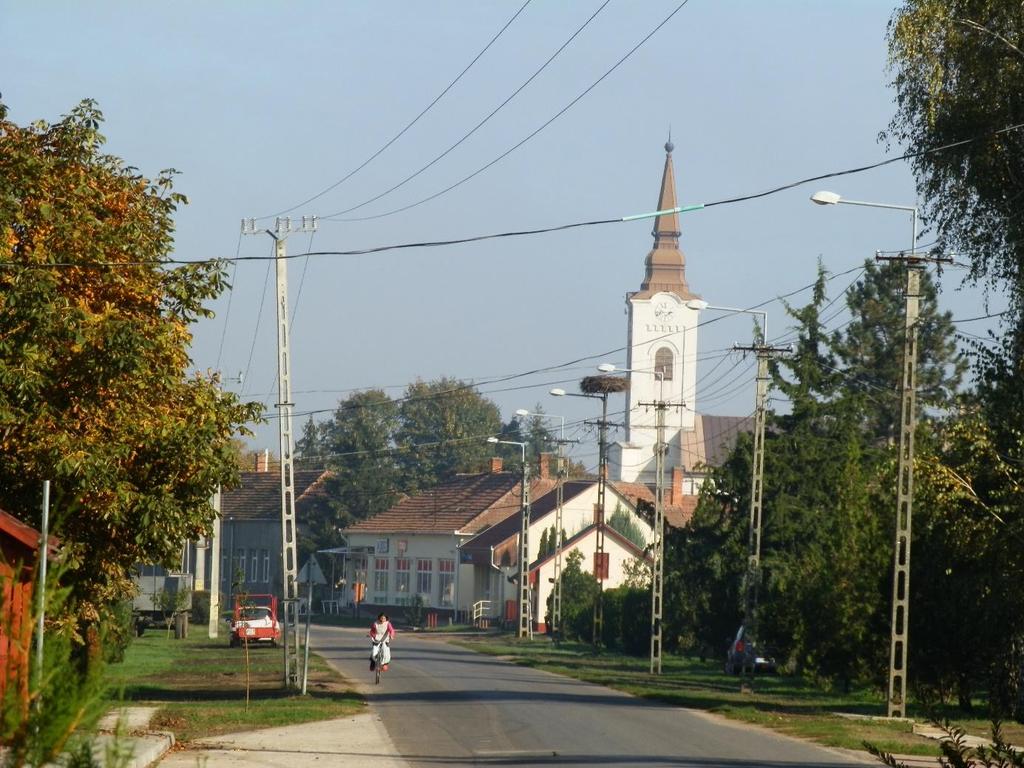 RENDELETE VÉLEMÉNYEZÉSI DOKUMENTÁCIÓ TERVEZŐ: LA-URBE Építésziroda Kft