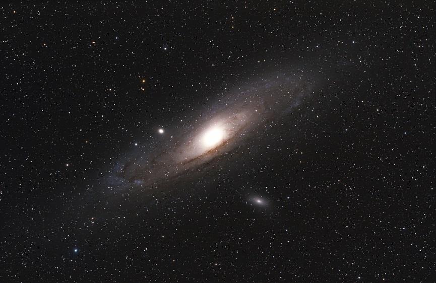 A sötét anyag kutatásának első motivációja Andromeda