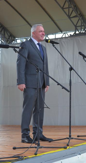 Budovateľská, MŠ Fučíkova a z MŠ pri ZŠ S. Petőfiho s VJM, ktoré nás potešili svojím milým vystúpením.