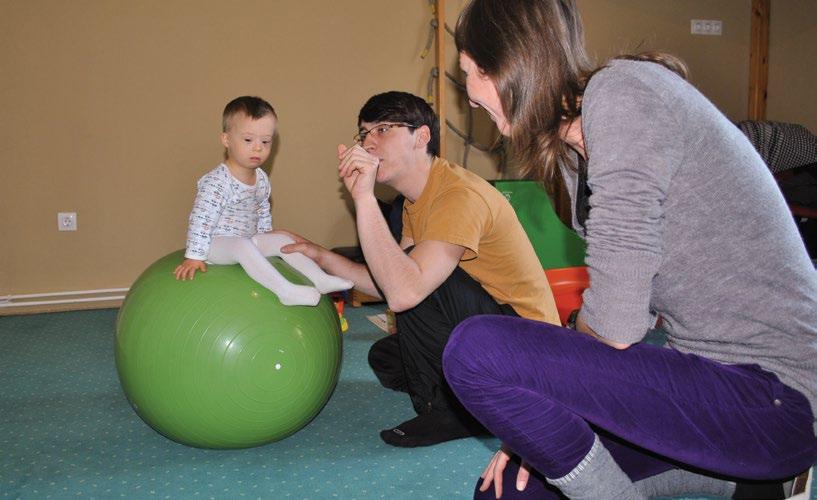 CSR-BESZÁMOLÓ 2016 van szó. A program tehát mind a Downszindrómás újszülött szüleit, mind a kórházi személyzet és az egészségügyi szakdolgozók munkáját segíti.