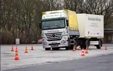 Ezért is kapott kiemelt szerepet az új, a mindenkori terheléshez, vezetési manőverekhez és pillanatnyi útminőséghez rugalmasan alkalmazkodó, a ZF Sachs által kifejlesztett, elektronikusan vezérelt