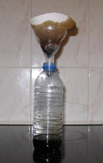 Az alkohol a faanyagnak is használ. (Nemcsak a faanyagfestő asztalosnak.