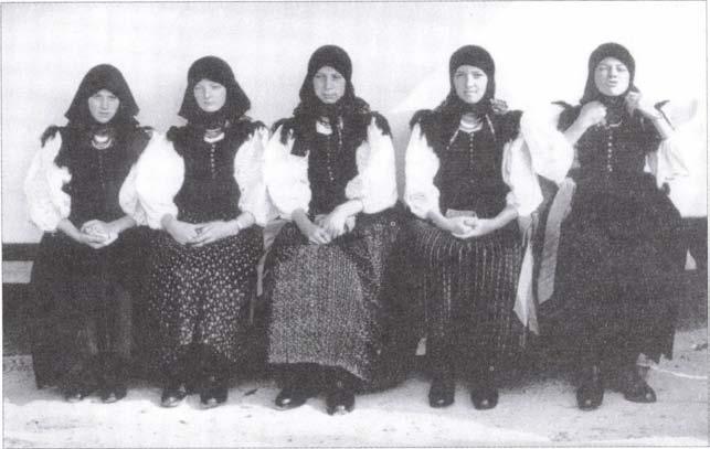 (Máréfalva, 2000.