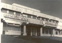 ... Laza Pláza Laza Pláza névre keresztelt klubházat 1998.