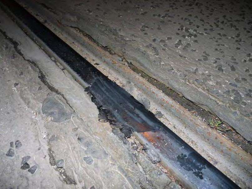 elszennyeződés Helyszín: 28-as villamos, Teleki László tér 2016.05.07. M5.45.