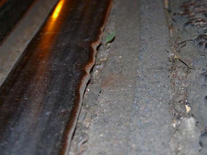 2016.04.22. M5.53. ábra Hiba megnevezése: Sínszál szélének legyűrődése, letörése.