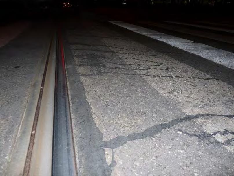 elszennyeződés. Helyszín: 14-es villamos, Dévai utca 2016.04.22. M5.