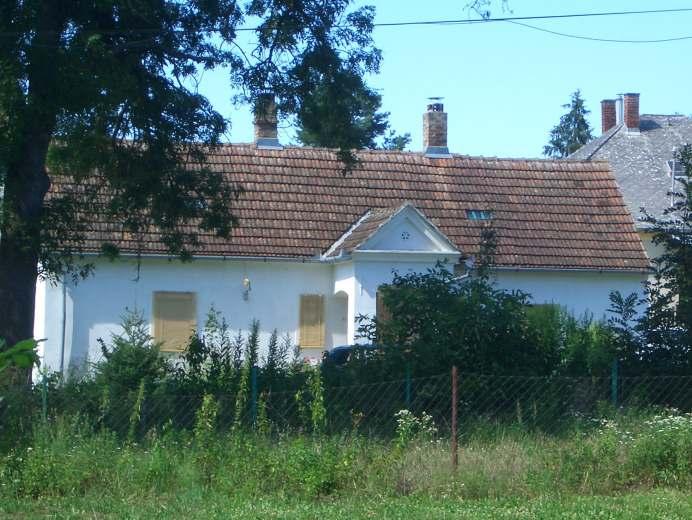 Eltérő