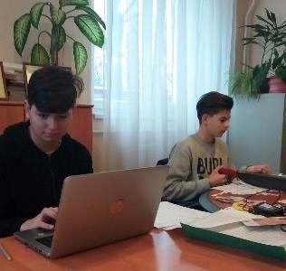 Ez a nemzetközi partnerségi projekt az iskolák számára lehetővé teszi az