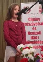 cigánygyerekek számára a Vers- és Prózamondó Versenyt a Költészet Napja tiszteletére.