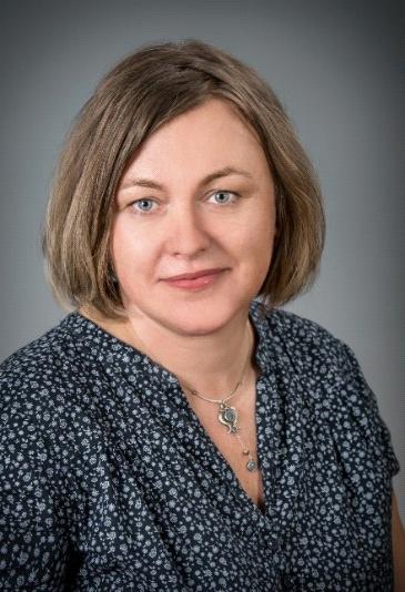 Közreműködött a Fidelissima Vegyeskar, Szilágyi Miklós karnagy vezényletével és Ács Tamás, a Soproni Petőfi Színház színművésze. Március 6. - Dr.
