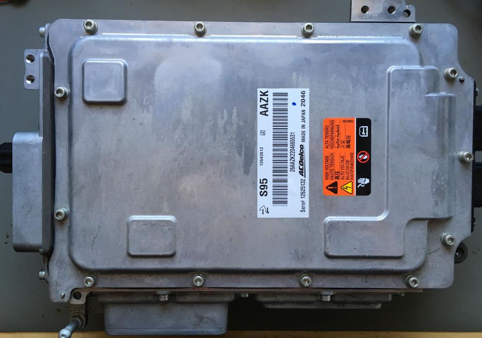 Opel Ampera Inverter Elvi okokból utálom a hibrideket, akármilyen néven is adják el ıket: REx-ként, azaz Range Extender-ként, vagy PHEV-ként, azaz konnektorról tölthetı hibridként.