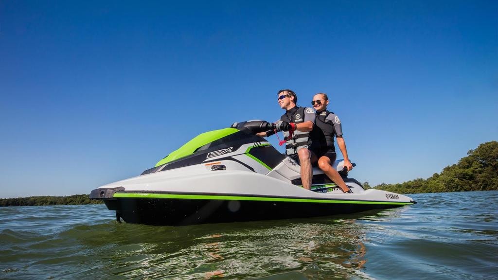 A világ legmegbízhatóbbnak tartott vízi járműve Napjaink WaveRunner hajóit hosszú évek tapasztalatai alapján világszerte megbízhatóságukról és nagy teljesítményükről ismerik emögött a hatékony 4